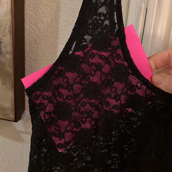 Check & Stripe Tank Top - Picture 3 of 10